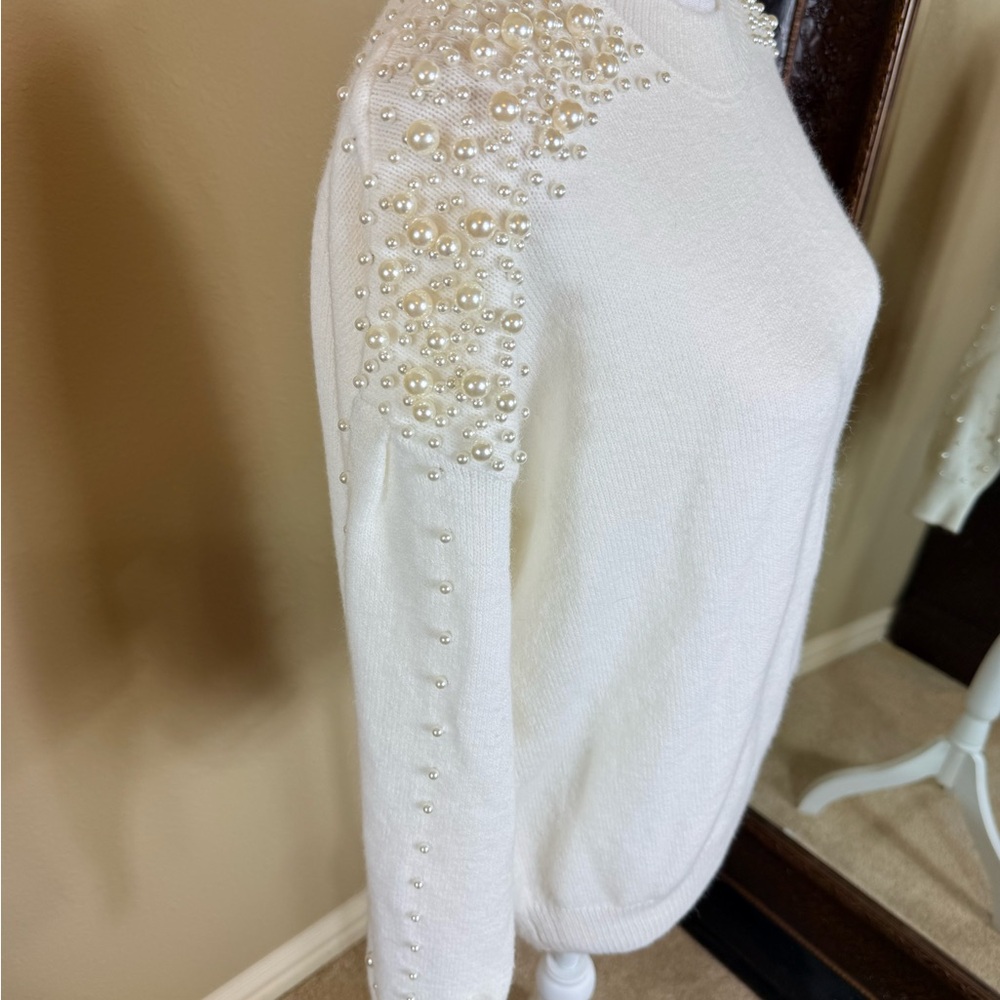 Elegant Pearl-Embellished White Sweater size medium - Picture 3 of 9